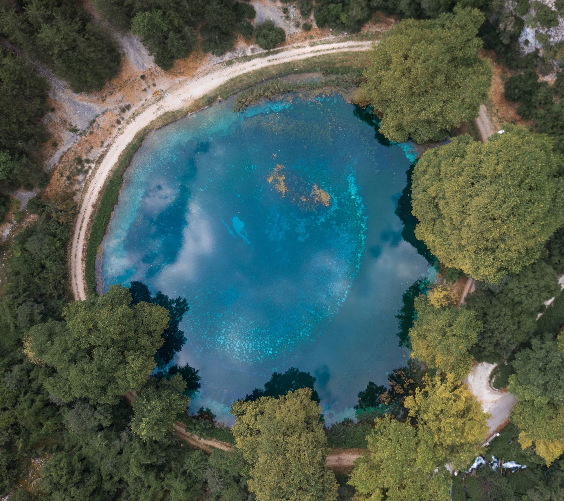 THE LAKE OF VIROS... THE BLUE-GREEN LAKE...