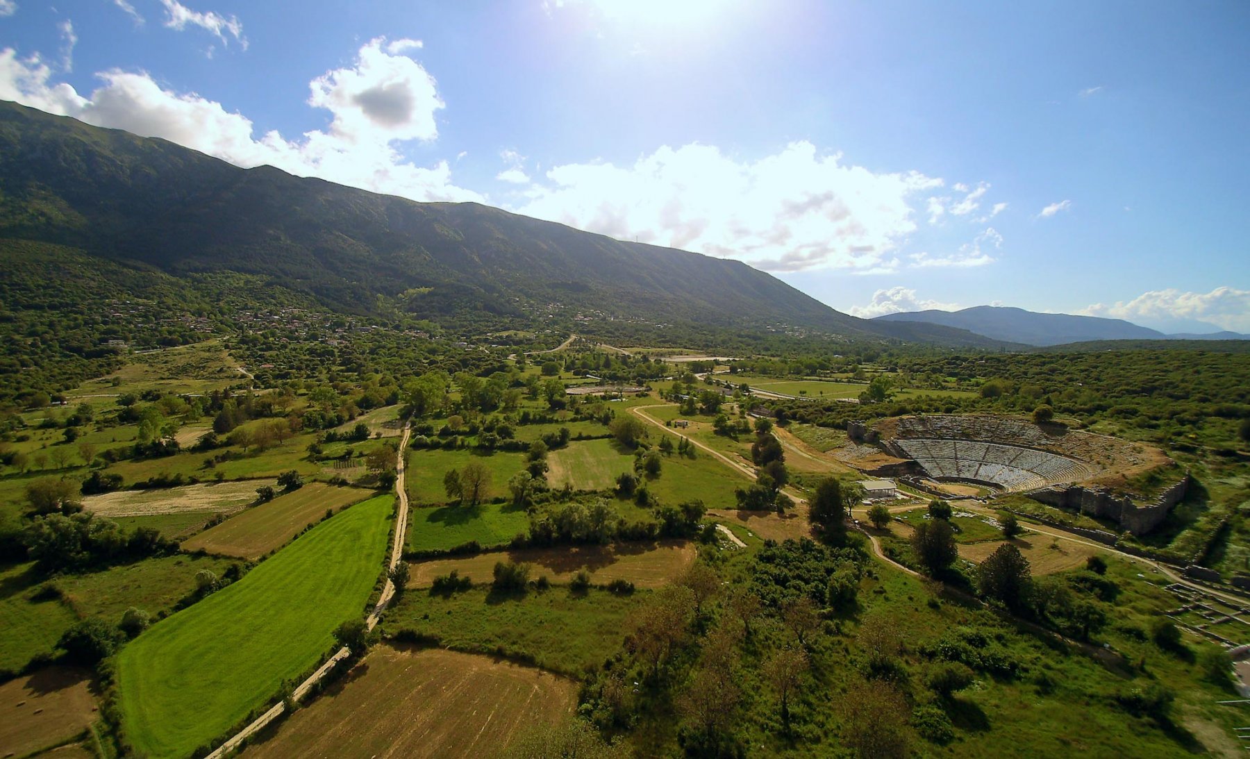 THE THEATRE AND THE ORACLE OF DODONI